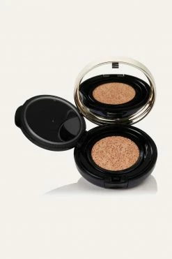 Brand new 😉 CLÉ DE PEAU BEAUTÉ Radiant Cushion Foundation - Light Ochre O20 🔔