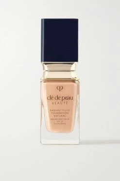 Budget 🥰 CLÉ DE PEAU BEAUTÉ Radiant Fluid Natural Foundation SPF25 - O30, 35ml 🤩