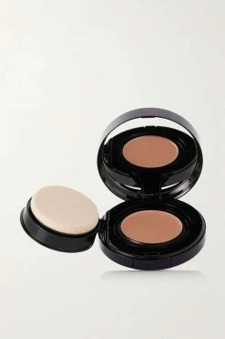 Brand new 🌟 CLÉ DE PEAU BEAUTÉ Radiant Cream To Powder Foundation SPF24 - WB20 Warm Light Beige 😉